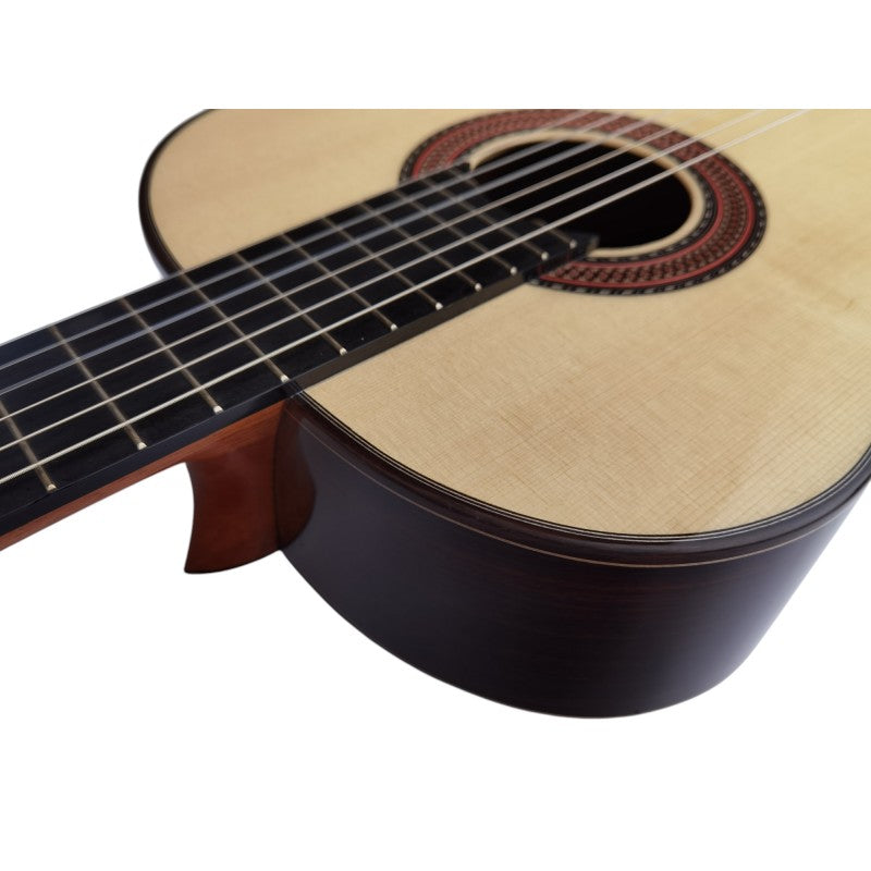Martinez MM12 EQ — Elektro-klassik gitara