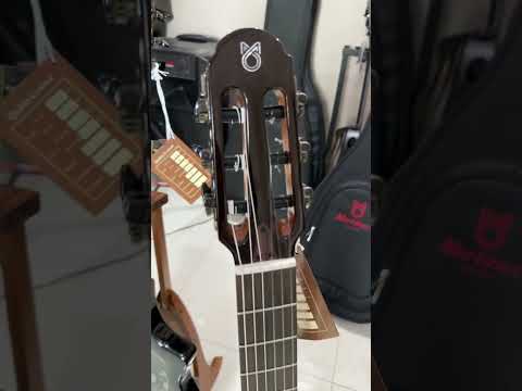 Martinez Hispania Natural Elektro-klassik gitara video təqdimat